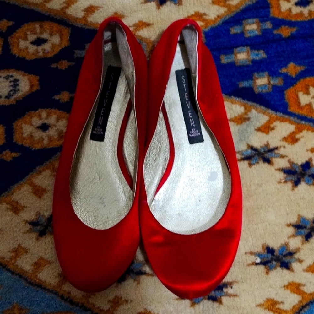 Steve Madden ballet flats red size 6 and a 1/2